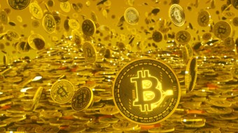Buffet Bets on Gold, MicroStrategy Bet on Bitcoin