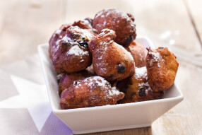 The very best recipe for "DUTCH" oliebollen! "Made by my Mother"