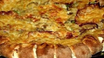 Foodbook #1244 homemade pizza with Philadelphia cheese