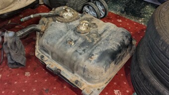 Daihatsu Sirion - MOT issue rectification - dissassembly pt. 2