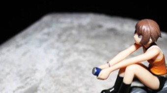 Lonely Girl in The Night #Macrophotography