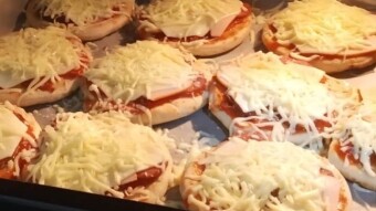 Special cooking recipes #2 Mini homemade pizzas