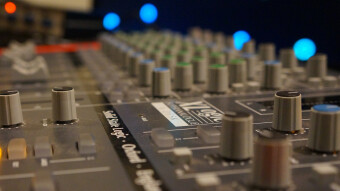Blockchain projects in the Music Industry to keep your eye on!