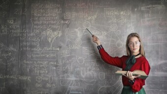 Hashing algorithms and the authentication of digital files