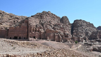 Jordan, Petra and another walk around the area - entering the viewpoint