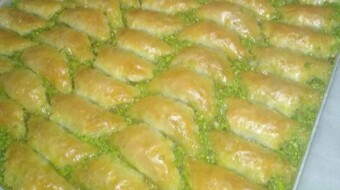 Greece - Food & Drinks - Sweets: Baklava.