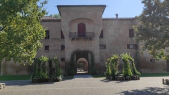 Urban hiking - The castle of Spilamberto.