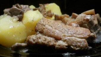 Ribs stewed with forest mushrooms, i.e. Slippery jack