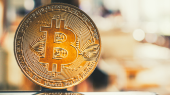 To diversify or not to diversify? - Research insights on the crypto market.
