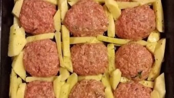 Daily meal #148 big meatballs with potatoes