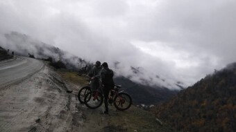 I Want to Reach The Fog That Covers The Mountains
