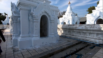 Mandalay, the largest book in the world Kuthodaw Pagoda