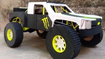 Rally truck made with cardboard.