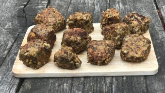 #BIWAKKITCHEN030- Meatless Meatballs
