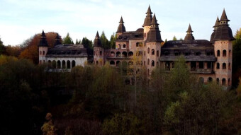 Unfulfilled dreams of a Gdańsk sculptor - Castle in Łapalice