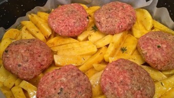 Foodbook #483 meatballs with potatoes
