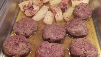Foodbook #305 big meatballs with potatoes