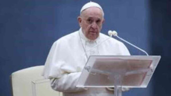 Pope urged politicians: Postpone disputes and fight the virus uniformly