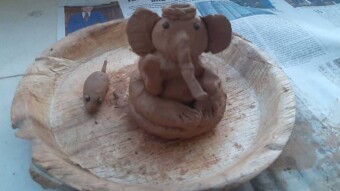 A very special way to welcome Ganesh Chaturthi is with your own handmade eco-friendly Ganesha!!