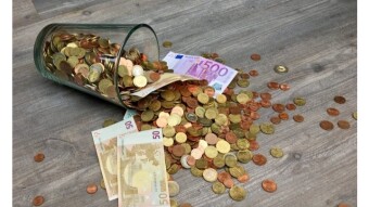 Pay to Play : Ripple XRP distributes SPARK Token