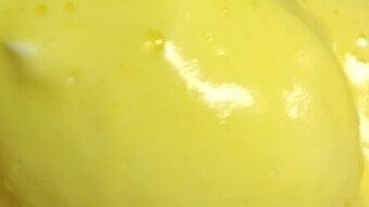 Easy Hollandaise Sauce