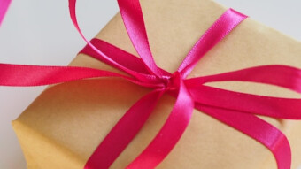 11 Amazing Non-Physical Gifts to give this Christmas
