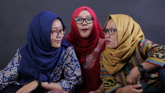 [55] Three sisters and two female dogs… (Episode - 1)