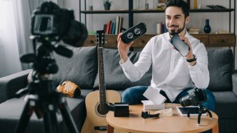 7billion Content Creators.  [ Everyybodyy issa Content creator].