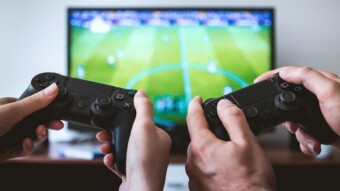 How to Choose an NFT Game: Axie vs. Pegaxy