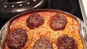 Foodbook #1008 meatballs with rice at tomato sauce