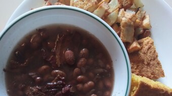 Soup Beans, Cornbread,  and Fried Taters😋😋😋
