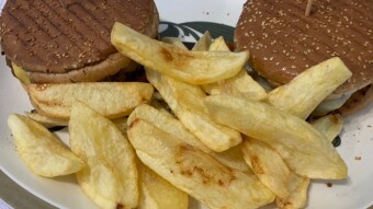Foodbook #776 homemade cheeseburgers with French fries