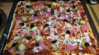 Quick fourth homemade multi-ingredient pizza