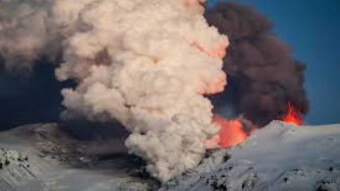 Scientists have picked up alarming signals at one of Iceland's volcanoes. It can cripple Europe as it did years ago