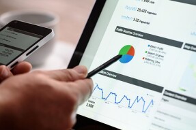 Between Publish0x, Medium and Steemit; Who Will Blink First?