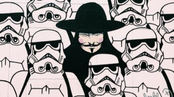 STREET ART #16 - CRYPTO ARMY