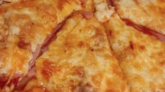 Foodbook #1081 homemade pizza…extra cheese