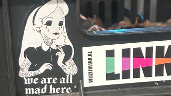 THE MANIFESTO OF THE WHOLE APPLE