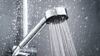 Some Important Tips You Shoud Know When Take Bath In Hot Summer.