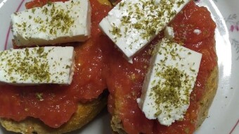 Foodbook #1178 Greek traditional ntakos