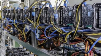 According to Brad Garlinghouse, mining Bitcoin (BTC) and Ethereum (ETH) consumes a lot of energy, leaving too much carbon footprint, and this should worry climate change activists. Do you share the view of Ripple CEO