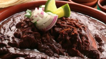 ¡A darle que es mole de olla!