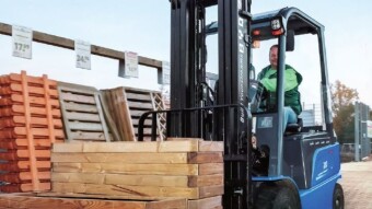 The Complete Guide to Types of Batteries for Forklifts