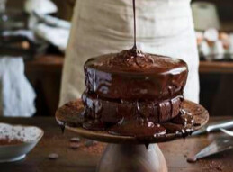 Delicious Chocolae Cake With Chocolate Sauce Making Recipe.