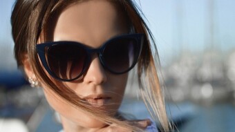 Don't Use a Photo Wearing Goggles as Your Profile Photo of a Professional Page