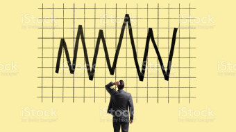 Volatility: How the traditional financial market interferes with cryptocurrencies