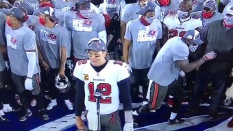 Tom Brady didn't wear a mask! Or What happened to the flu?