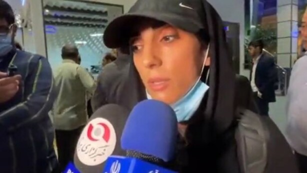 83970f981a1eca4aba049084cc5adbae01bf991a0582ce494395a6155141e353.jpg