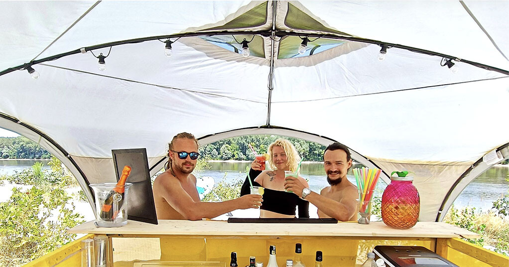 Big News from Liberland: First Beach Bar and Treehouse Now Open!