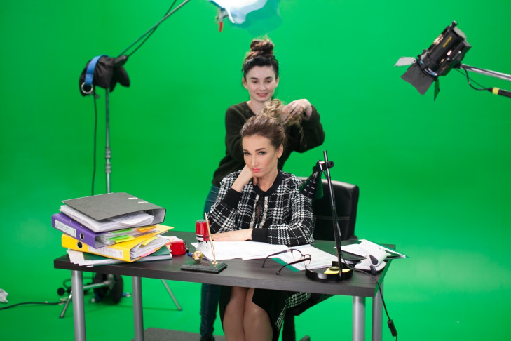 makeup artist